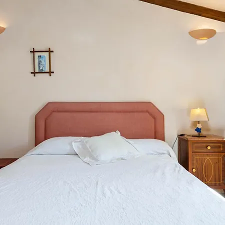 Yourhouse Cas Forner *